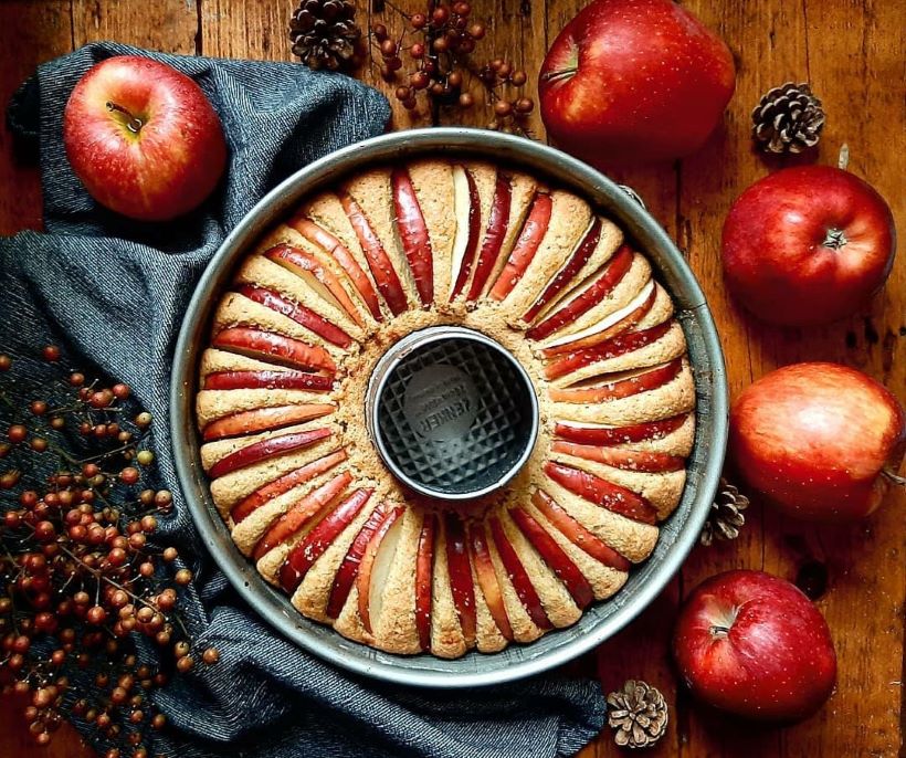 Torta di mele al grano saraceno e mandorle