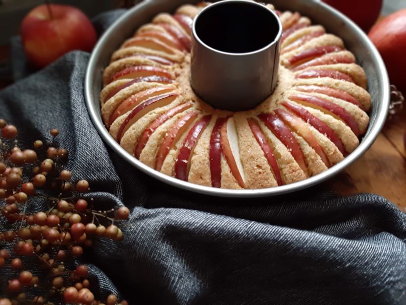Torta di mele al grano saraceno e mandorle